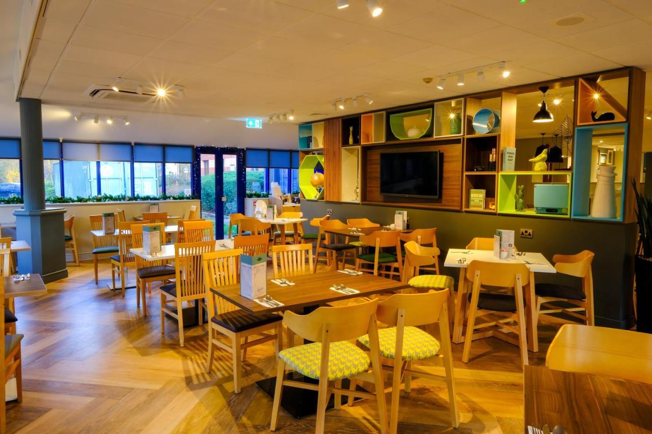 Holiday Inn Warrington By Ihg מראה חיצוני תמונה