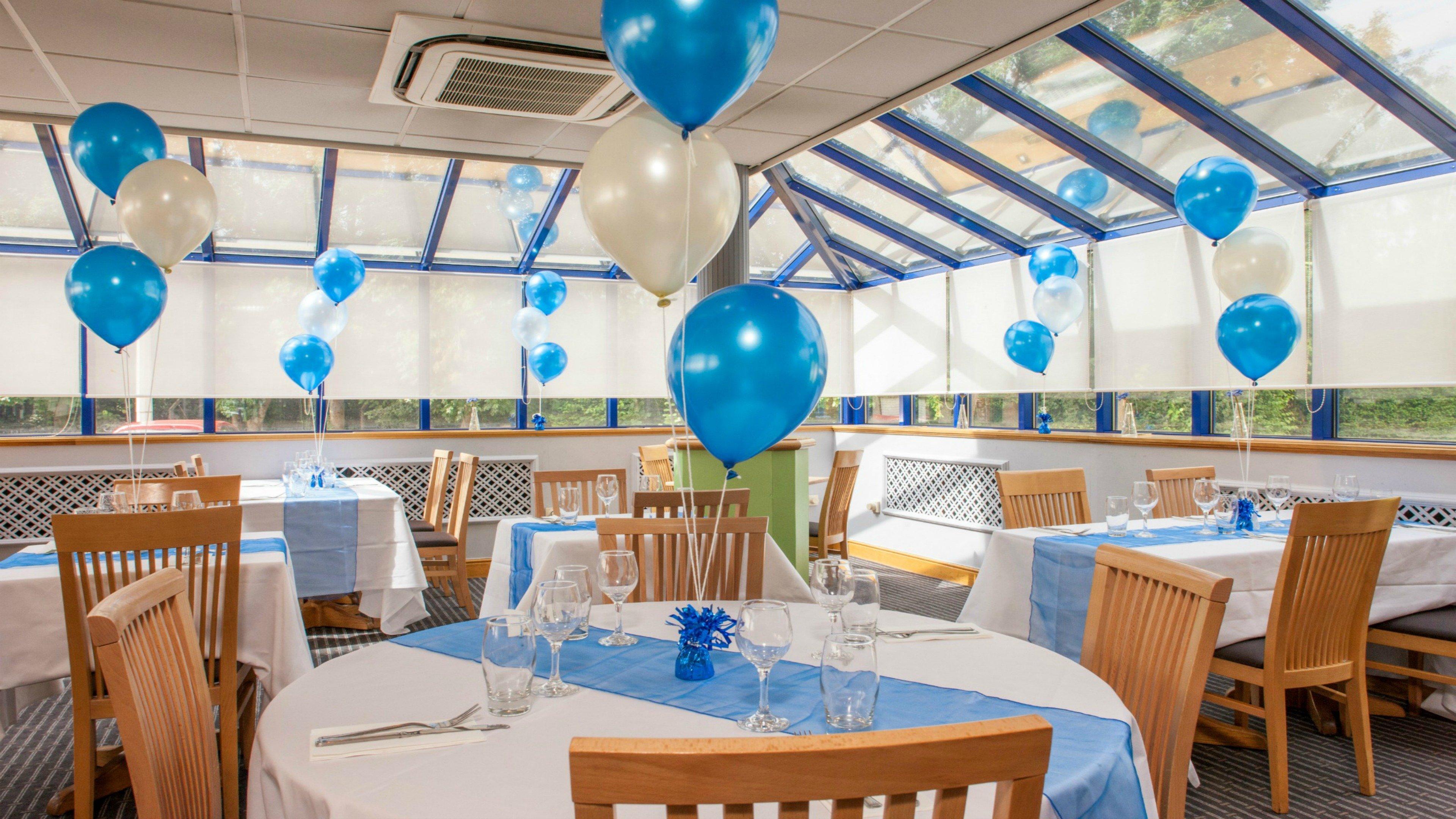 Holiday Inn Warrington By Ihg מראה חיצוני תמונה