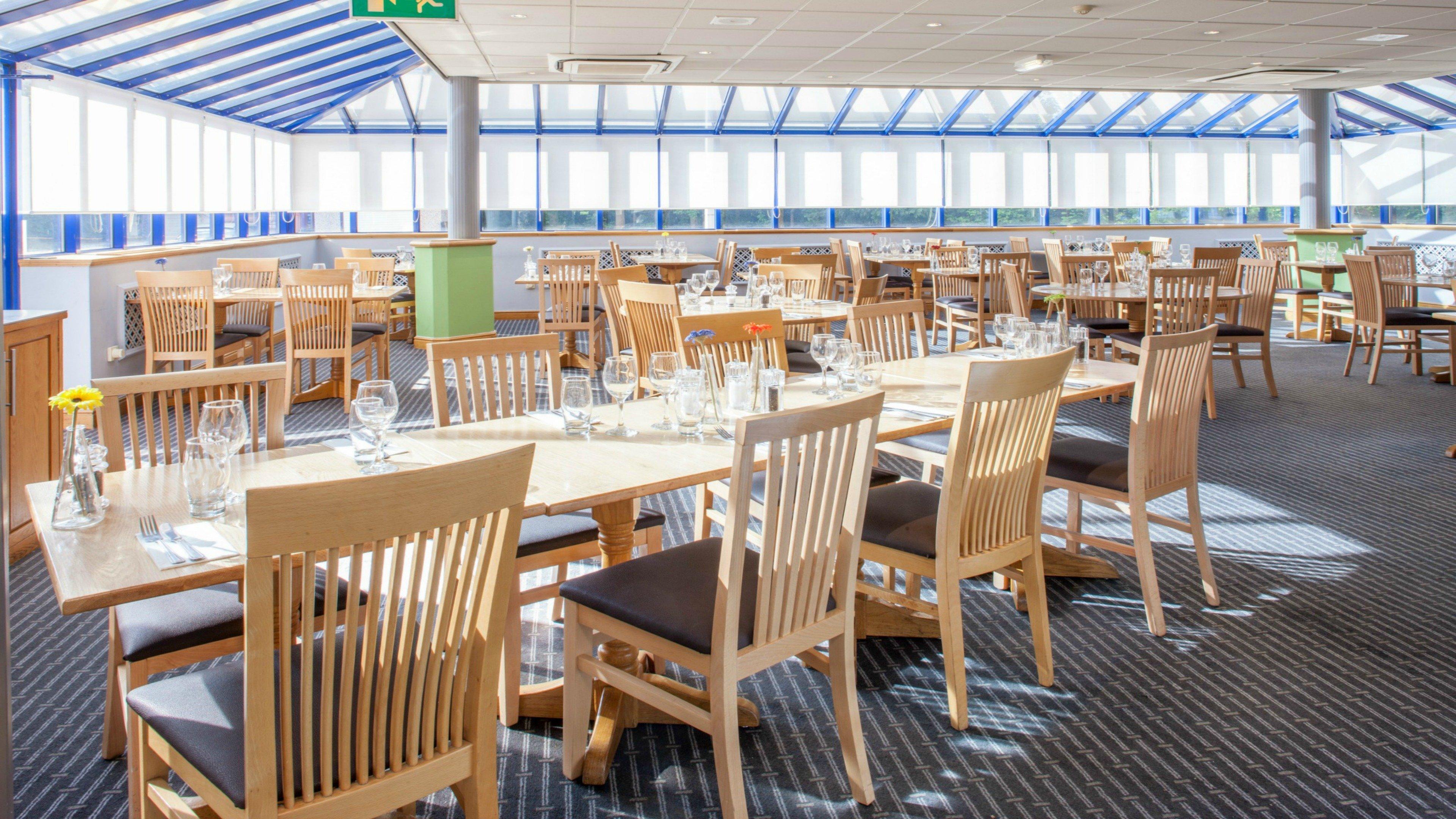 Holiday Inn Warrington By Ihg מראה חיצוני תמונה