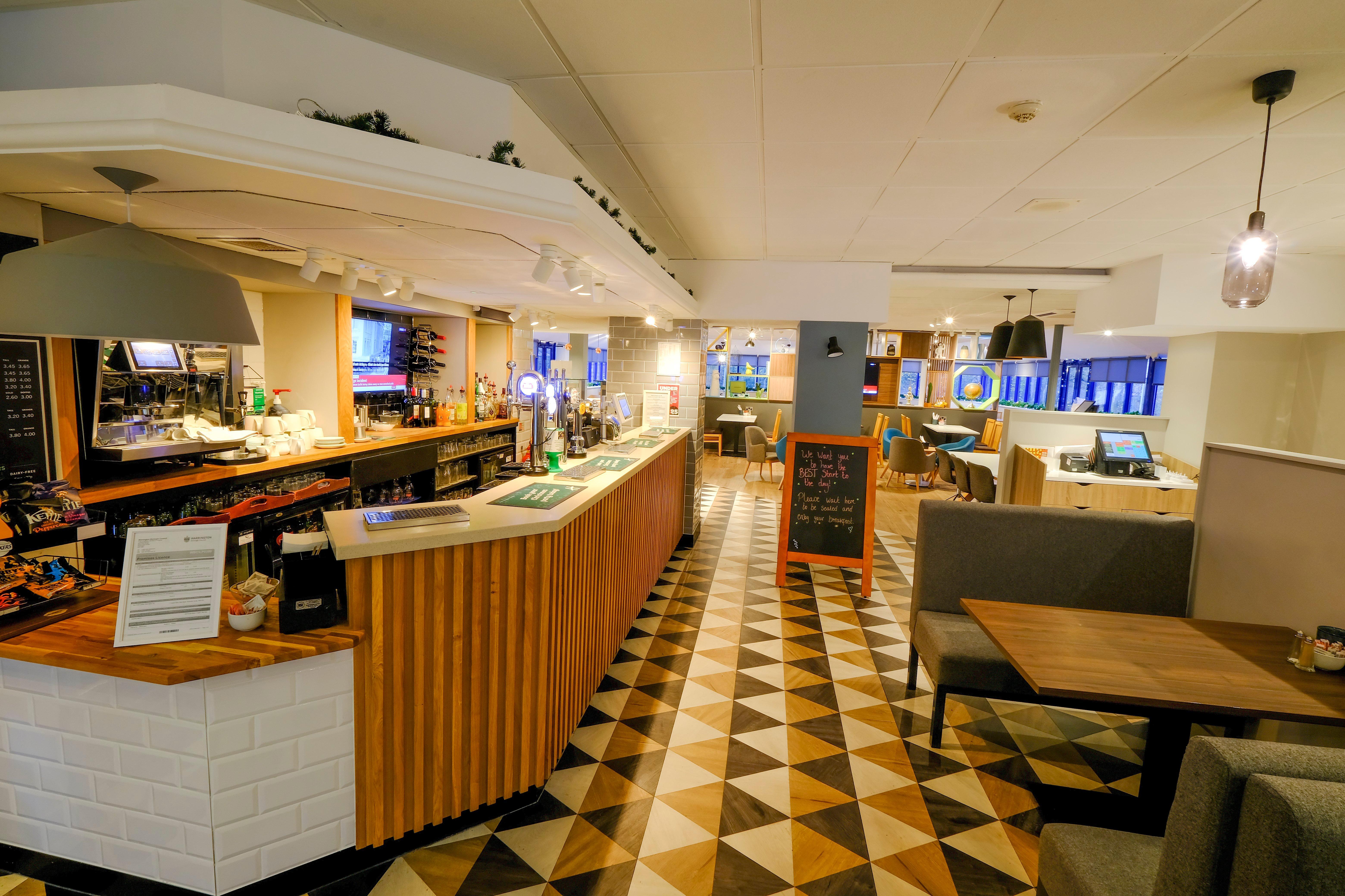 Holiday Inn Warrington By Ihg מראה חיצוני תמונה