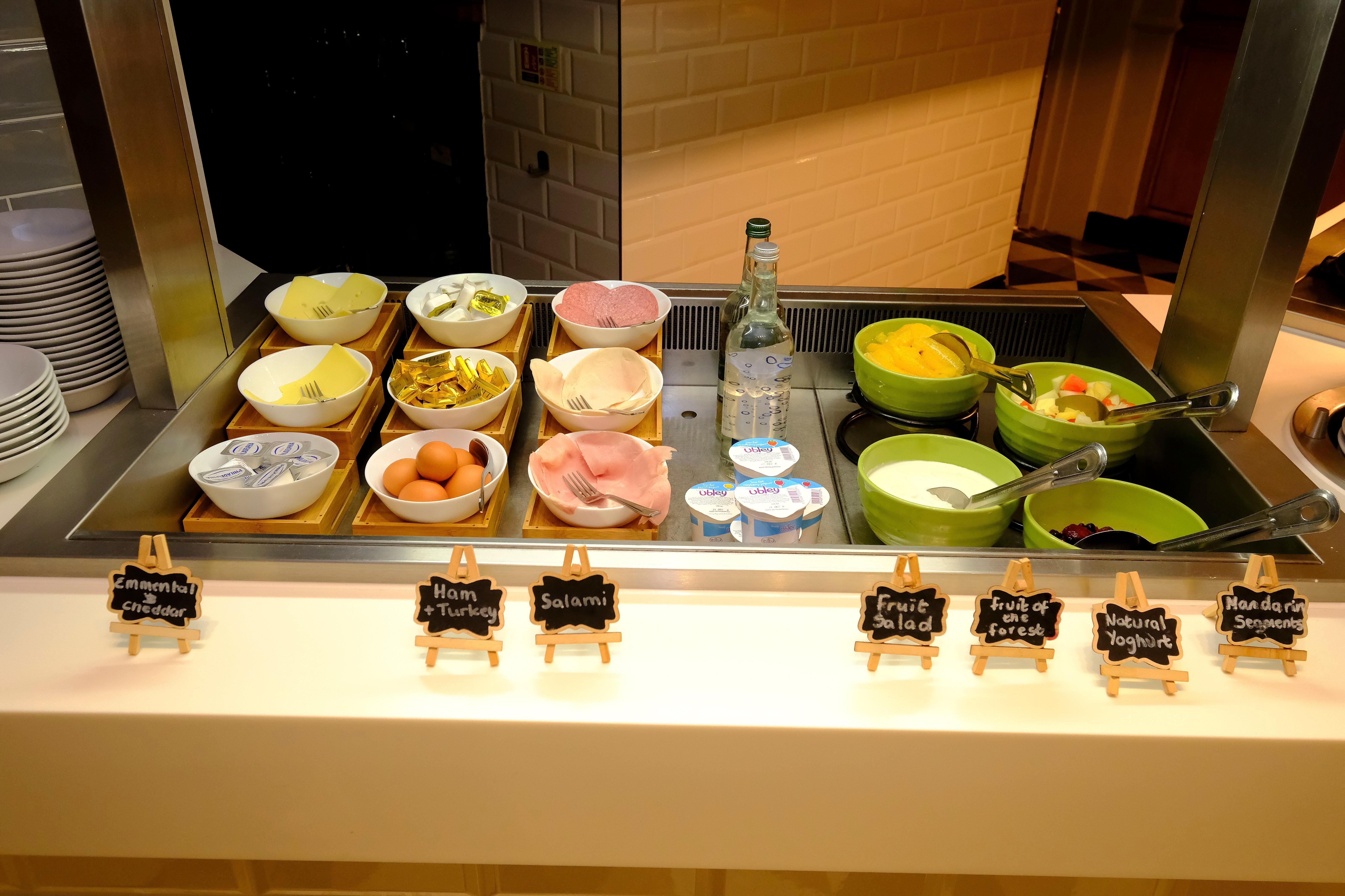 Holiday Inn Warrington By Ihg מראה חיצוני תמונה