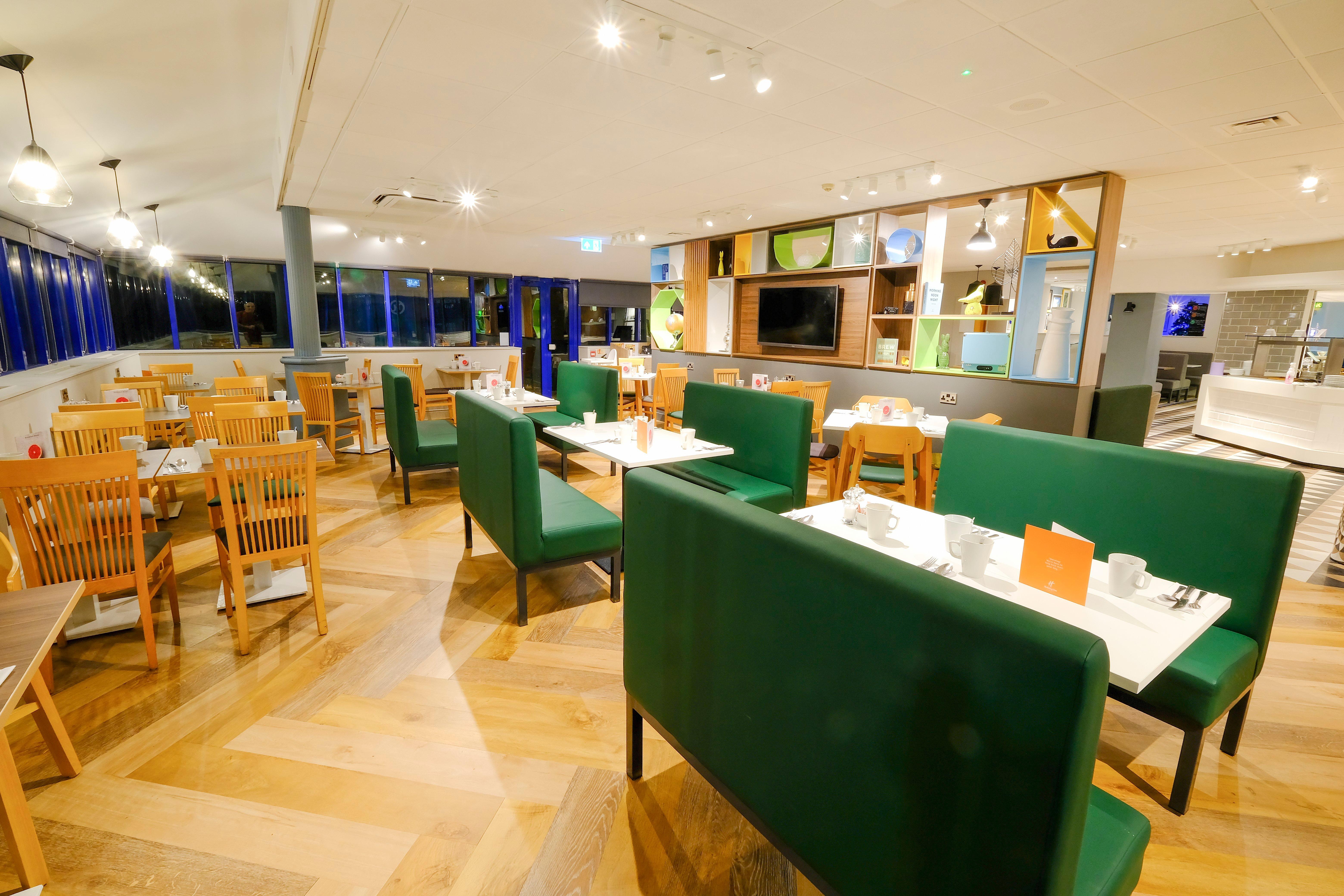 Holiday Inn Warrington By Ihg מראה חיצוני תמונה