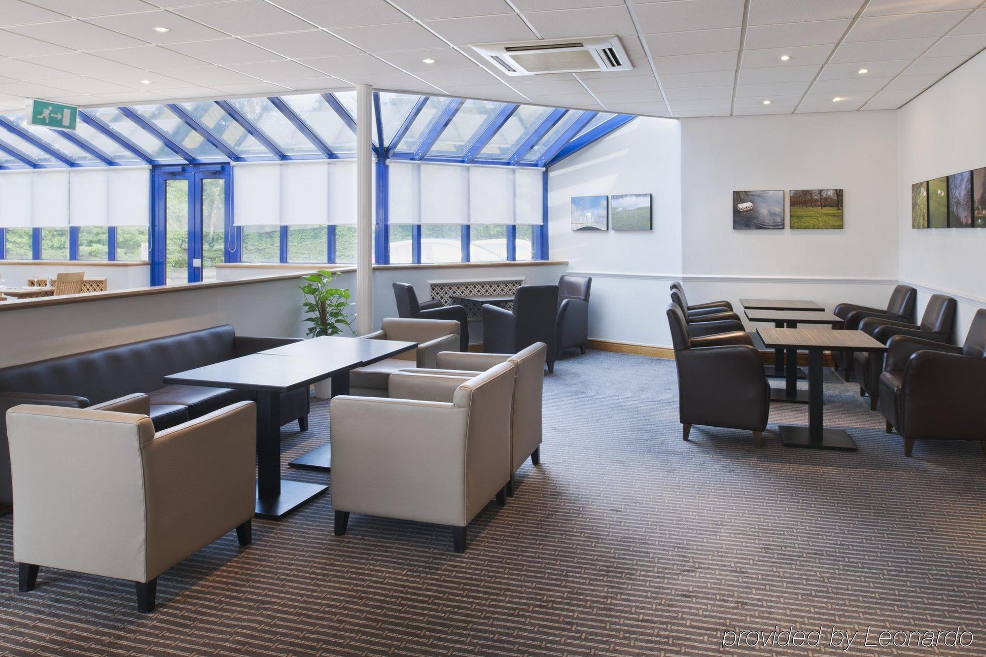 Holiday Inn Warrington By Ihg מראה חיצוני תמונה