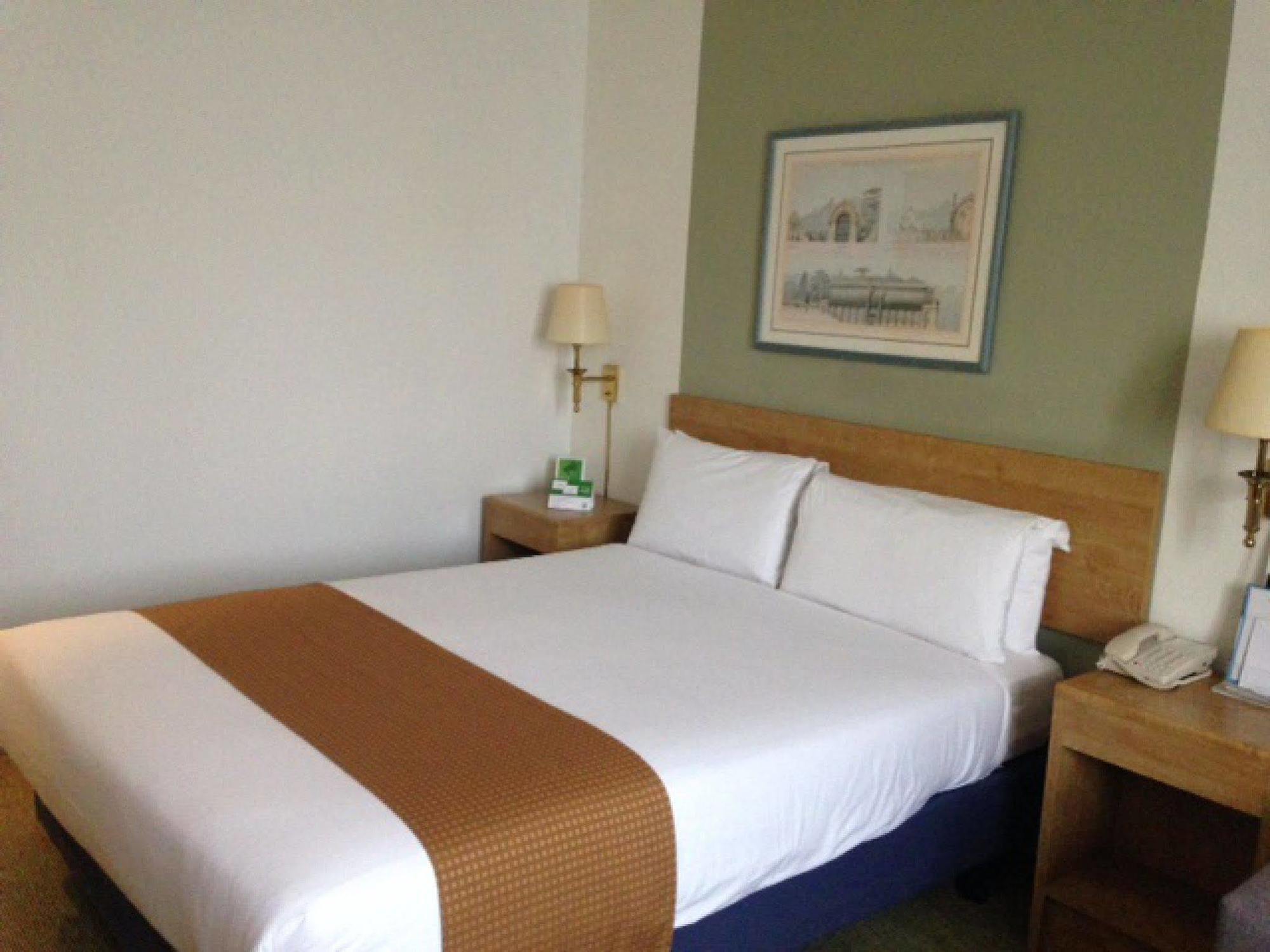 Holiday Inn Warrington By Ihg מראה חיצוני תמונה