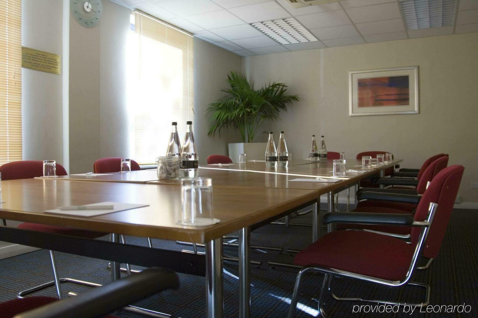 Holiday Inn Warrington By Ihg מתקנים תמונה